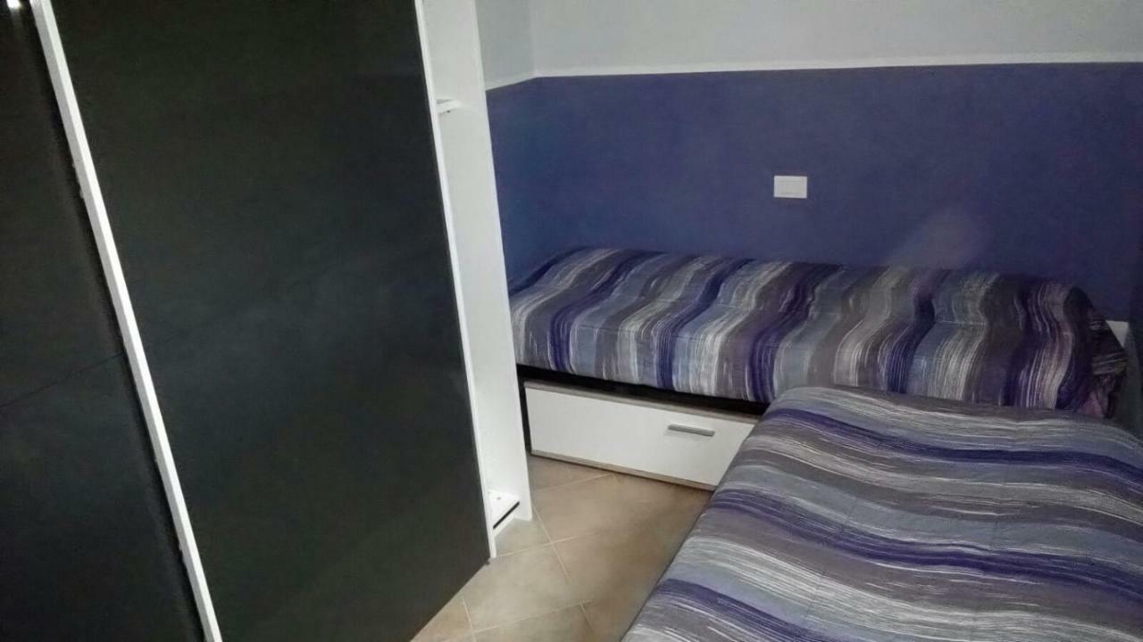 Casa Florine Apartment ฟีนาเลลีกูเร ภายนอก รูปภาพ